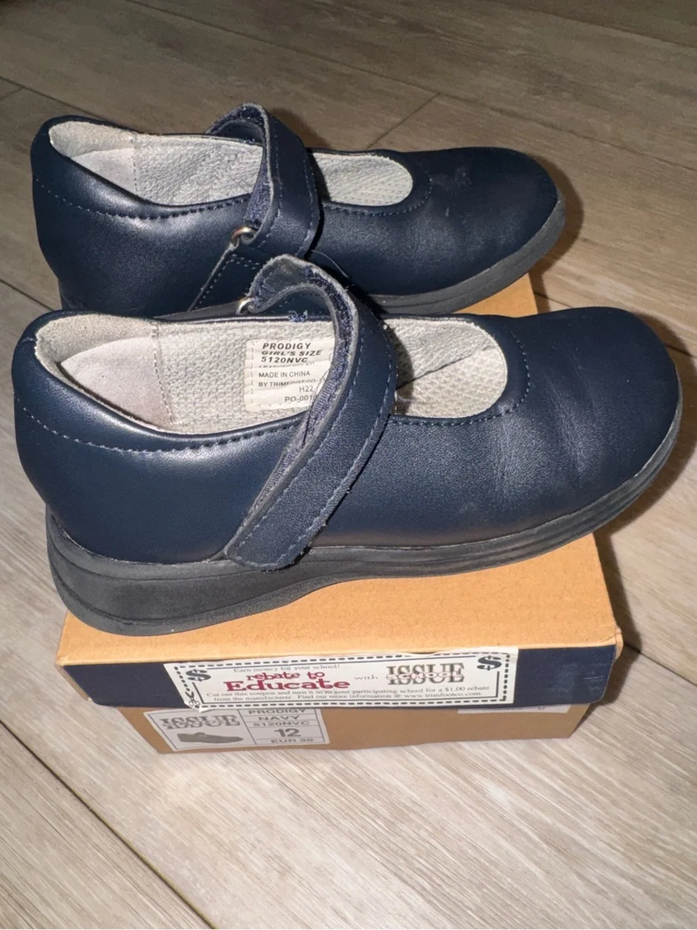 School Issue simple mary